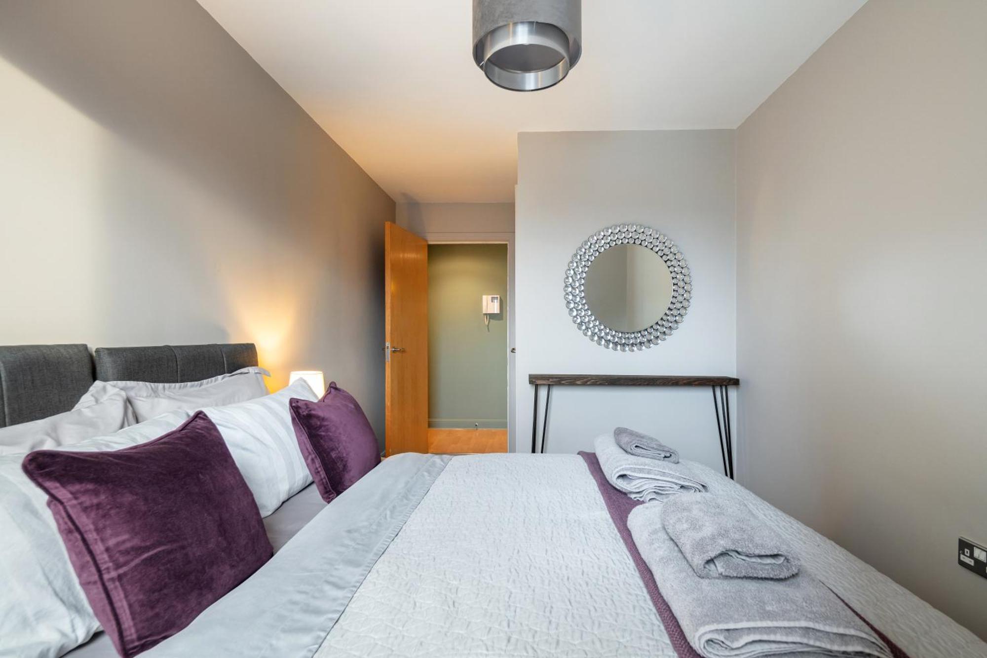 Excel, O2, Canary Wharf, London City Airport - Free Parking Eksteriør bilde